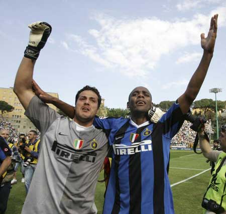 经纪人：那不勒斯今夏也有意博尼，但奥西利奥起了决定性作用（经纪人：今夏那不勒斯也曾追逐博尼，奥西利奥发挥关键作用）