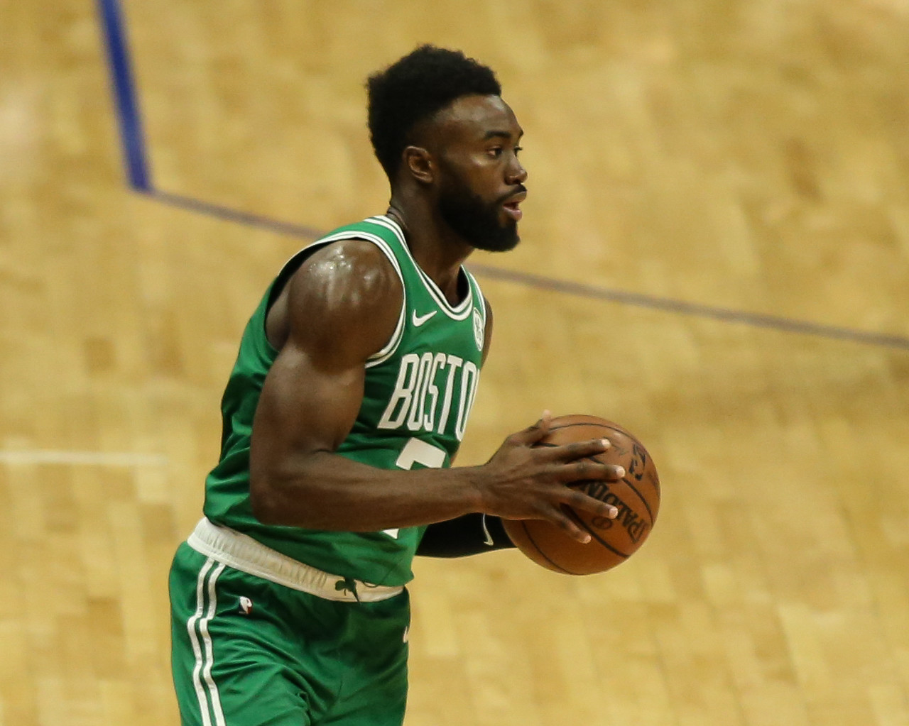 西媒：亚马尔被曝上周五出现在夜总会，目击者证实消息属实（西媒称亚马尔上周五疑似现身夜店，目击者称亲眼所见）