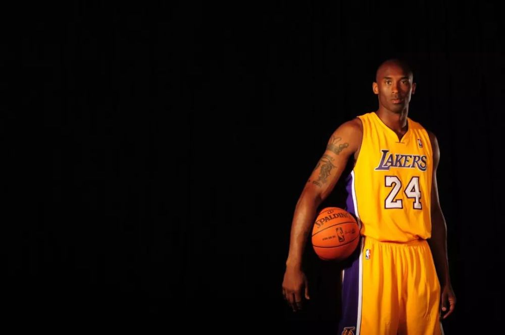 唐斯回归故地，重温旧梦（唐斯重返旧地，追忆往昔）