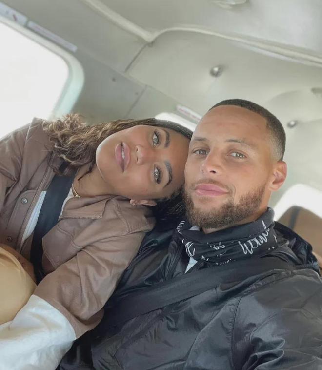 詹姆斯的坚韧不拔：回顾那场惊心动魄的扣篮时刻（勒布朗·詹姆斯的不屈精神：重温那次震撼人心的扣篮瞬间）